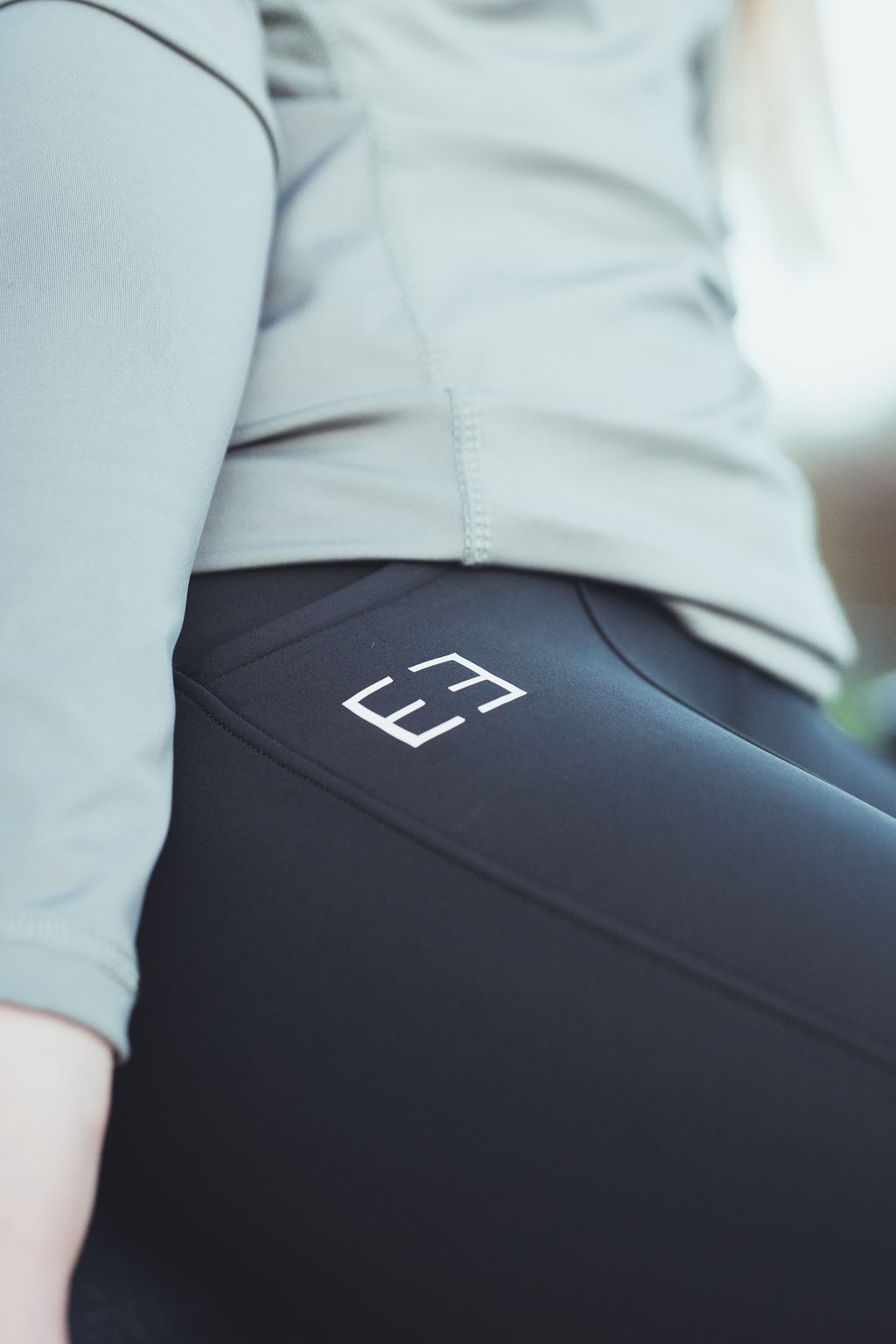 'Plain line' ridetights | Navy