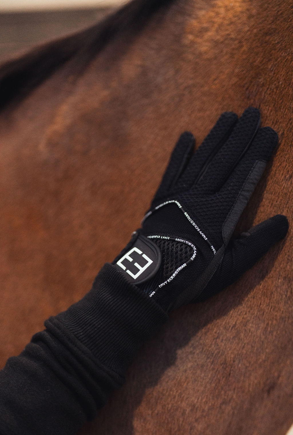 Riding gloves