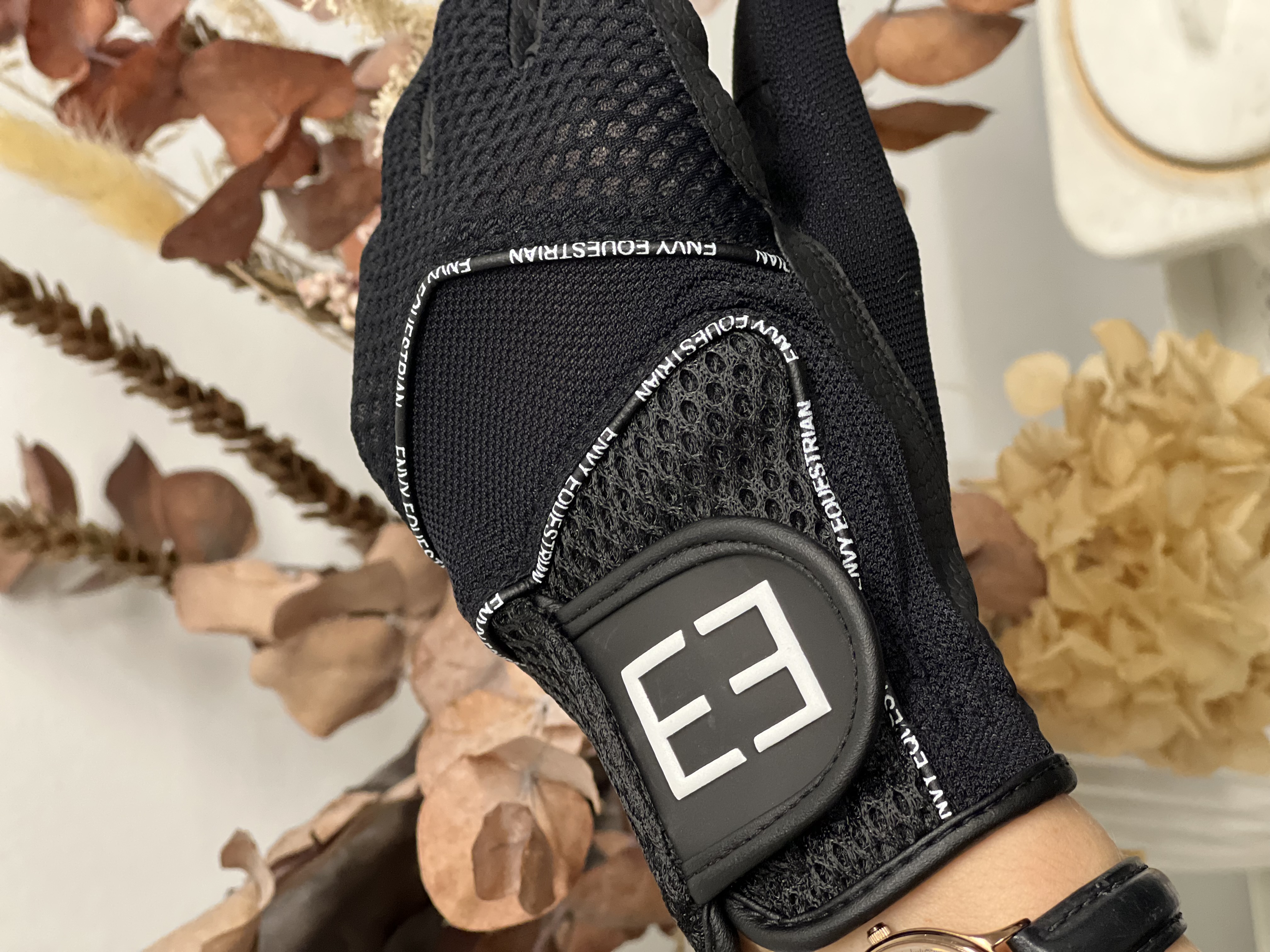 Riding gloves