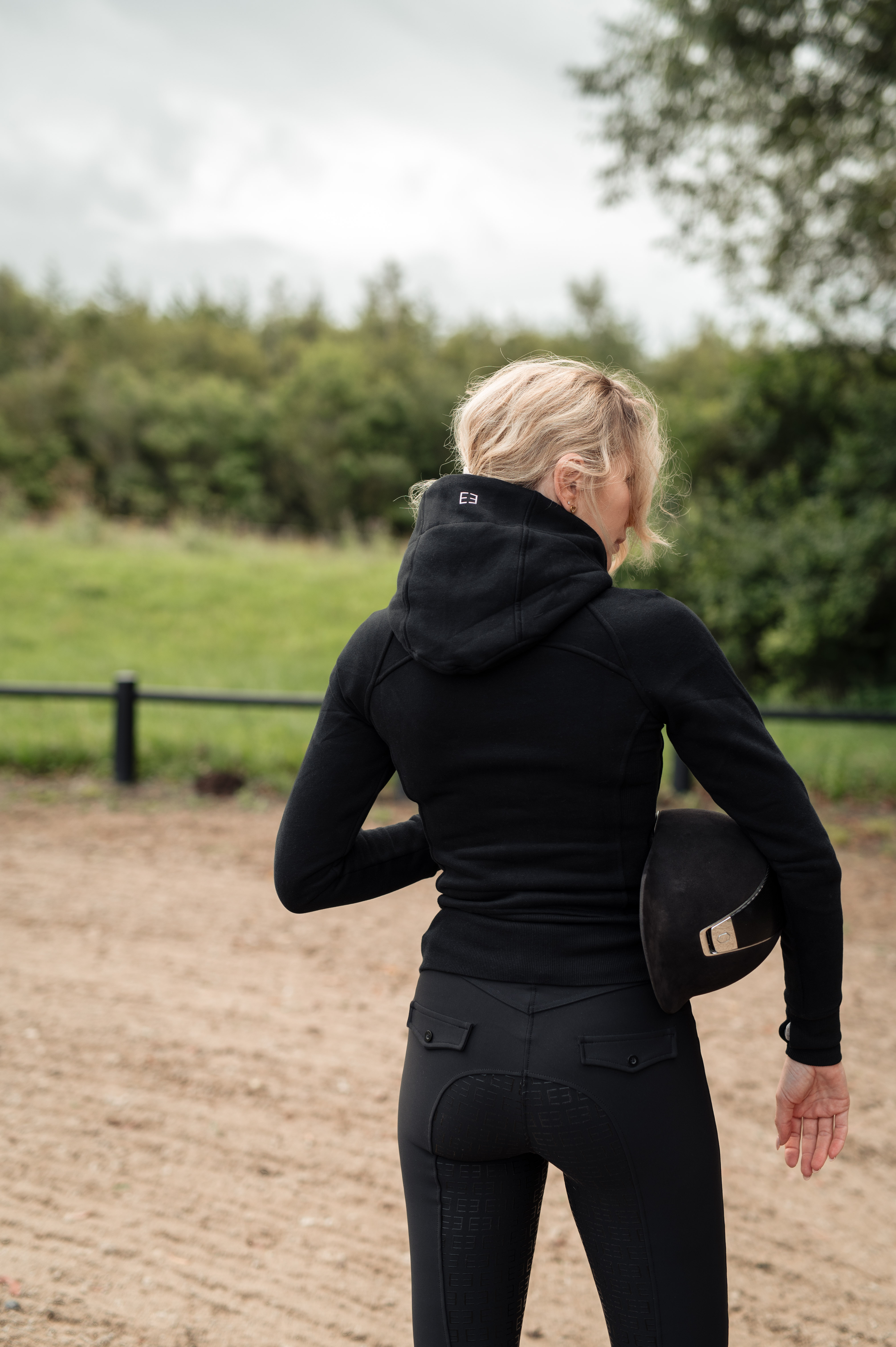 |SOLDOUT| ‘Plain line’ activity zip hoodie | black