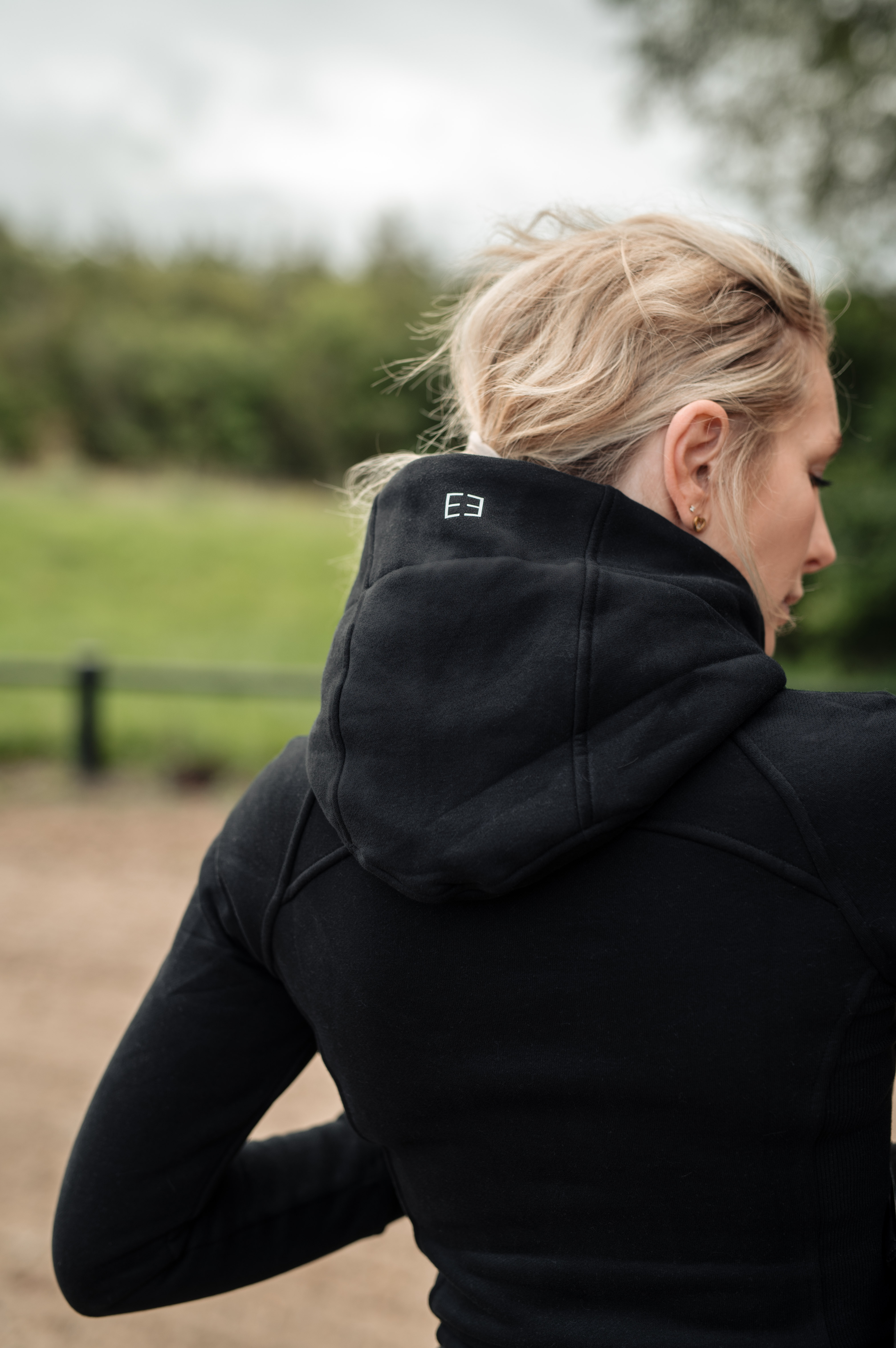 |UDSOLGT| ‘Plain line’ activity zip hoodie | sort
