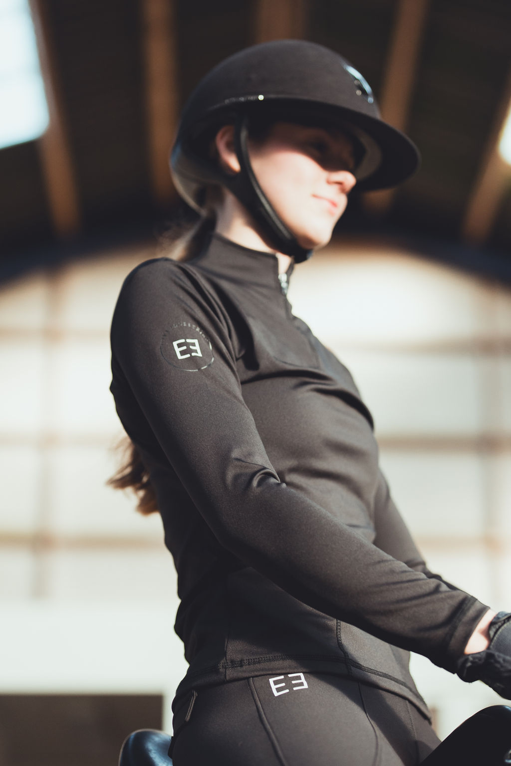 |UDSOLGT| 'Classic line' trøje m. mesh | Sort